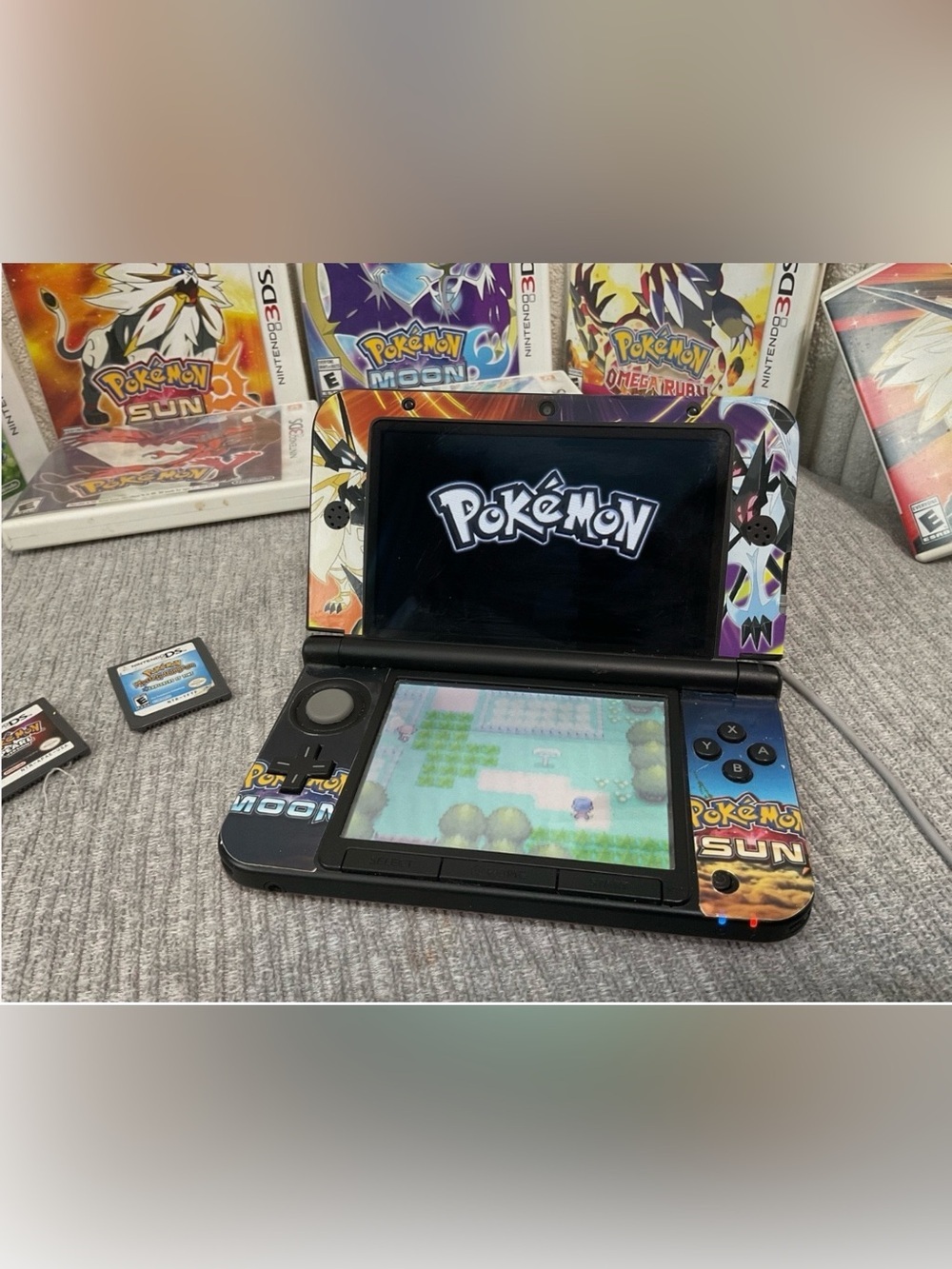 Nintendo 3DS XL with 11 games - Picture 3 of 13
